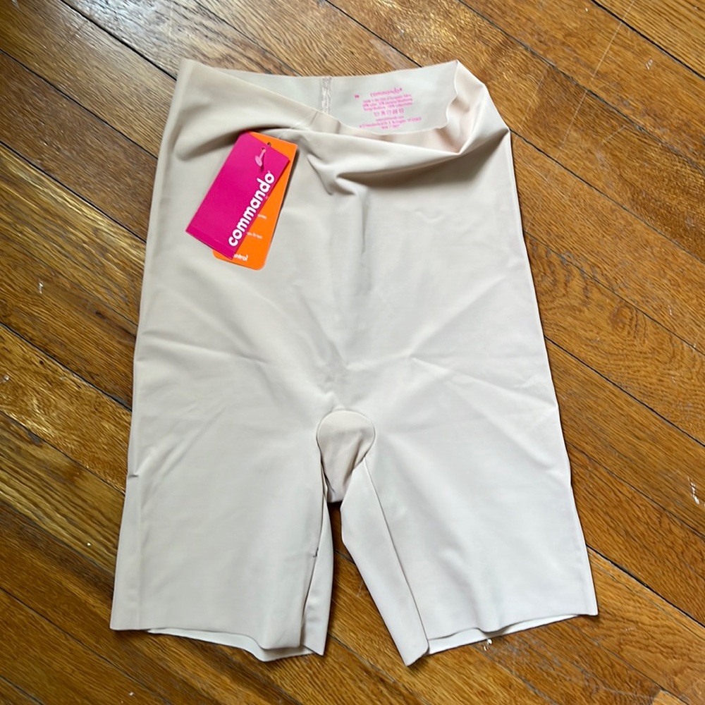 Commando Shapewear New with Tags Size Medium in Beige